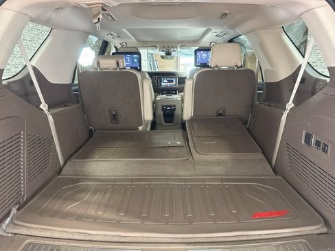 Used 2021 GMC Yukon Denali w/ Denali Ultimate Package RWD image 14