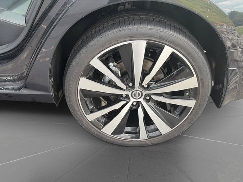 Used 2021 Nissan Altima 2.5 Platinum AWD/4WD image 12
