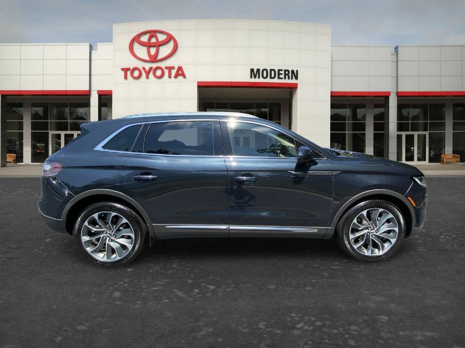 Used 2022 Lincoln Nautilus Reserve FWD image 4