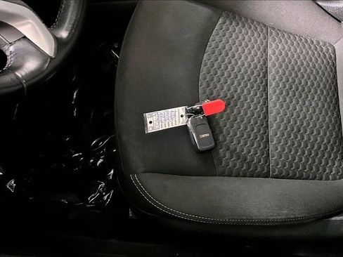 Used 2020 GMC Terrain SLE w/ Driver Convenience Package image 10