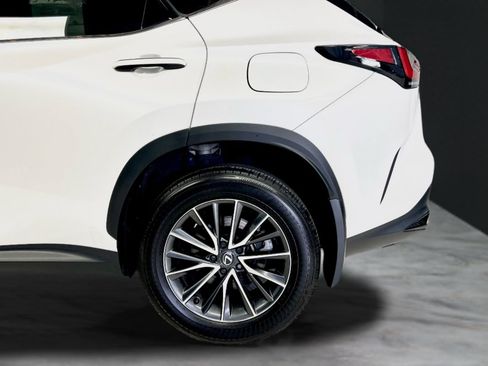 Used 2025 Lexus NX 350 AWD w/ Accessory Package (2T) image 38