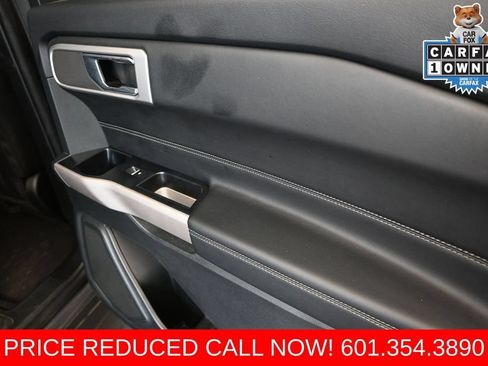 Used 2023 Ford Explorer XLT w/ Equipment Group 202A AWD/4WD image 21