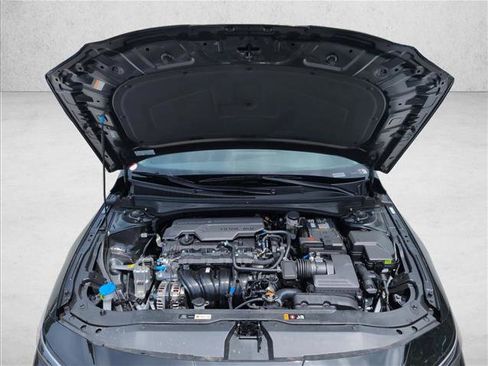 New 2026 Hyundai Elantra SE FWD image 19