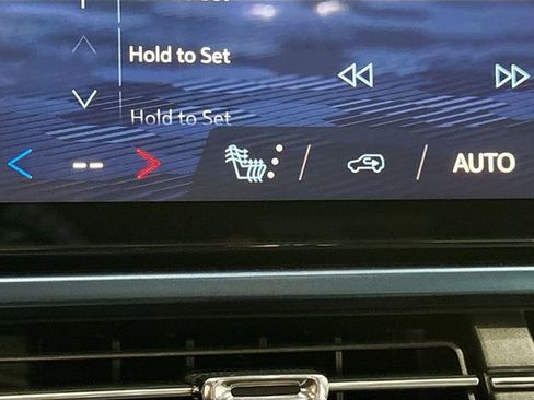 New 2026 Chevrolet Equinox EV LT image 21