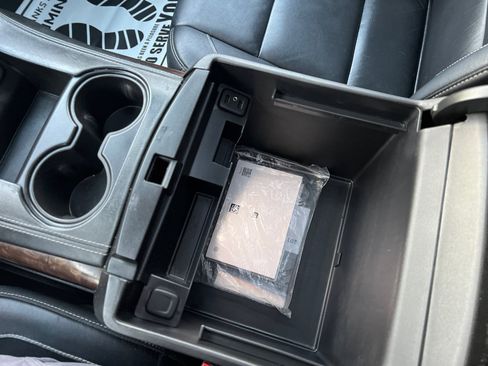 Used 2017 Chevrolet Tahoe LT image 29