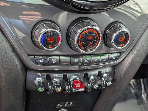 Used 2018 MINI Cooper Countryman FWD image 28