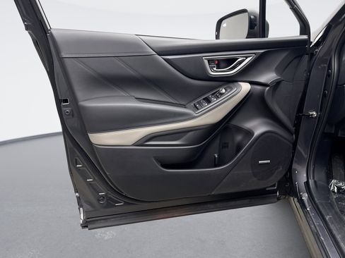 Used 2022 Subaru Forester Limited image 9