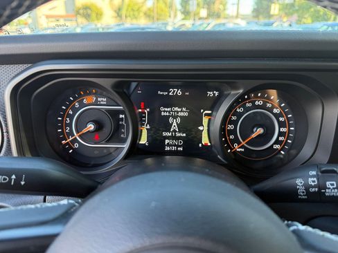 Used 2025 Jeep Wrangler Unlimited Rubicon image 36