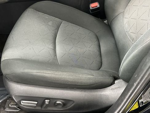 Used 2019 Toyota RAV4 XLE image 16