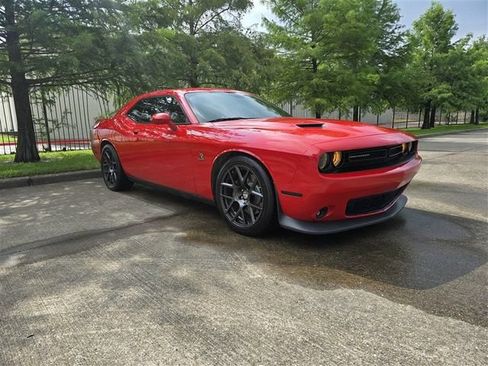 Used 2016 Dodge Challenger R/T Scat Pack RWD image 8