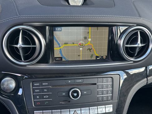 Used 2020 Mercedes-Benz SL 550 image 8