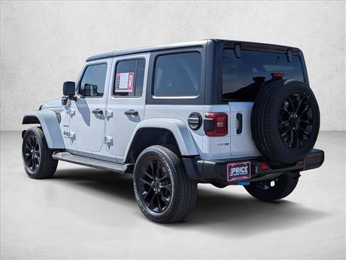 Used 2023 Jeep Wrangler Unlimited Sahara w/ Cold Weather Group AWD/4WD image 6