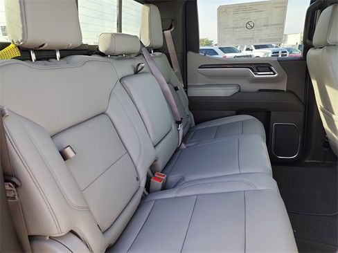 New 2026 GMC Sierra 1500 SLT w/ SLT Premium Plus Package image 22