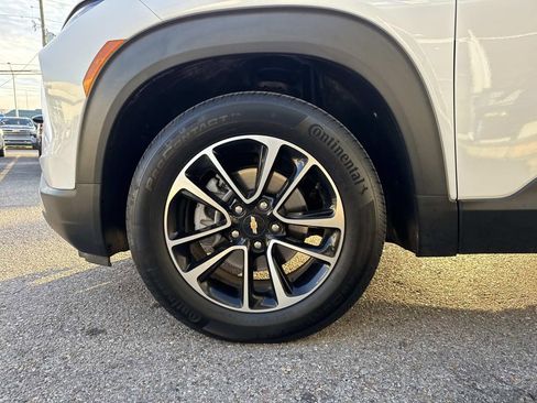 Used 2025 Chevrolet TrailBlazer LT image 5