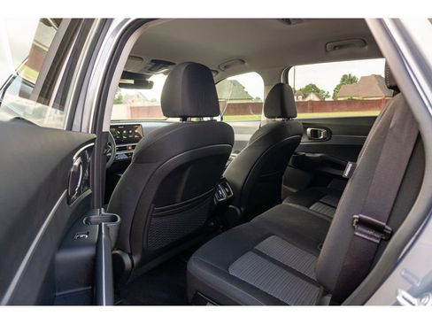 Used 2025 Kia Sorento LX FWD image 13