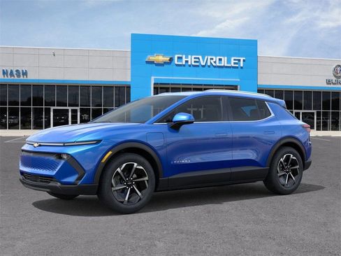 New 2026 Chevrolet Equinox EV LT image 2