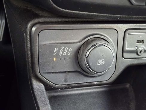 Used 2020 Jeep Renegade Sport image 28