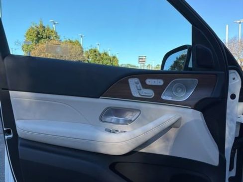 Used 2026 Mercedes-Benz GLS 450 4MATIC image 12