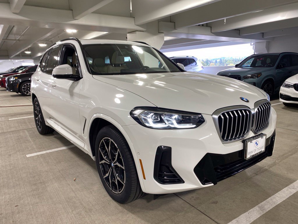 Used 2023 BMW X3 xDrive30i w/ M Sport Package AWD/4WD image 3