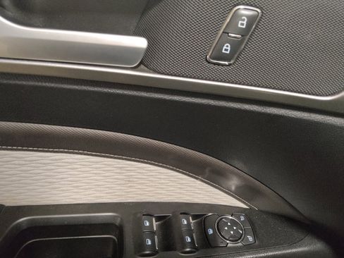 Used 2019 Ford Fusion SE w/ Equipment Group 151A FWD image 27