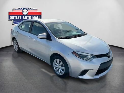 Used 2015 Toyota Corolla LE FWD image 1