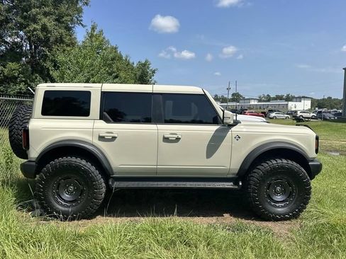 Used 2025 Ford Bronco Outer Banks w/ Sasquatch Package AWD/4WD image 9