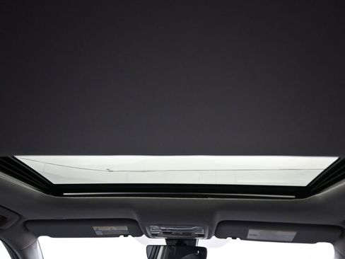 Used 2019 Toyota Highlander XLE image 54