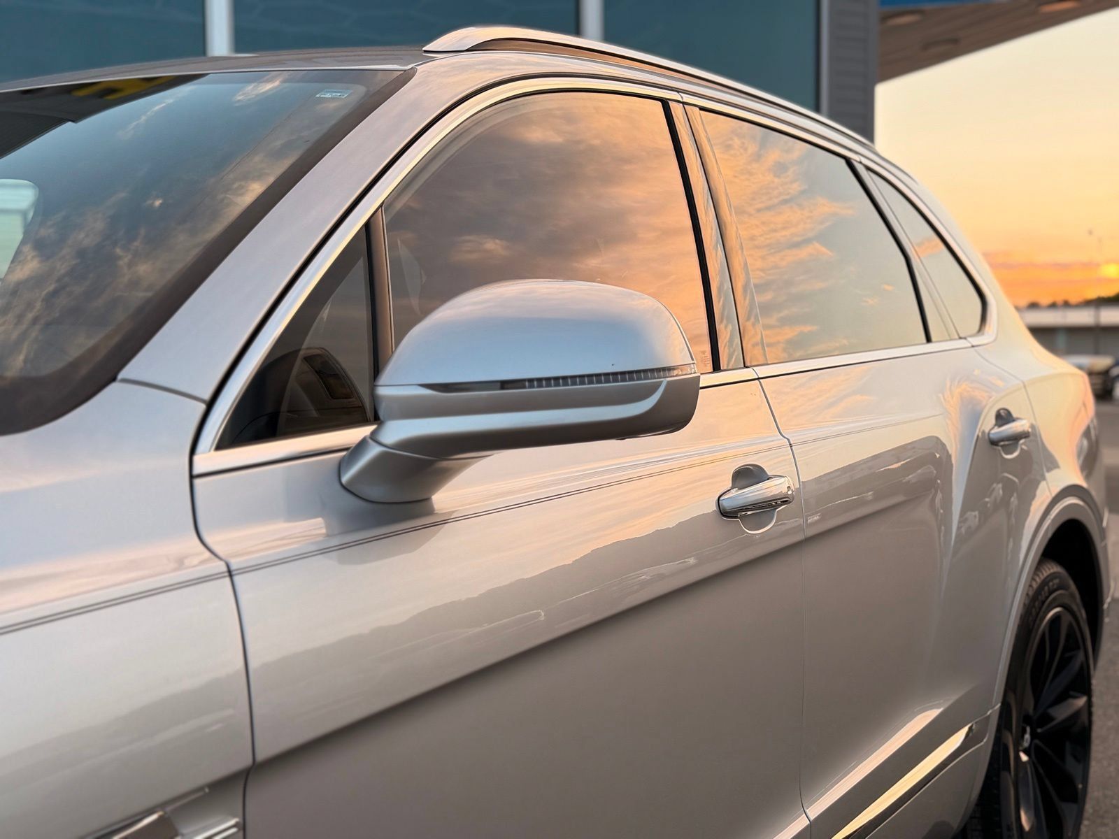 Used 2019 Bentley Bentayga AWD/4WD image 59