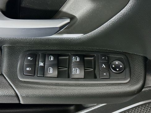 Used 2020 RAM 1500 Big Horn AWD/4WD image 24