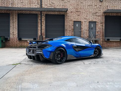 Used 2019 McLaren 600LT RWD image 2