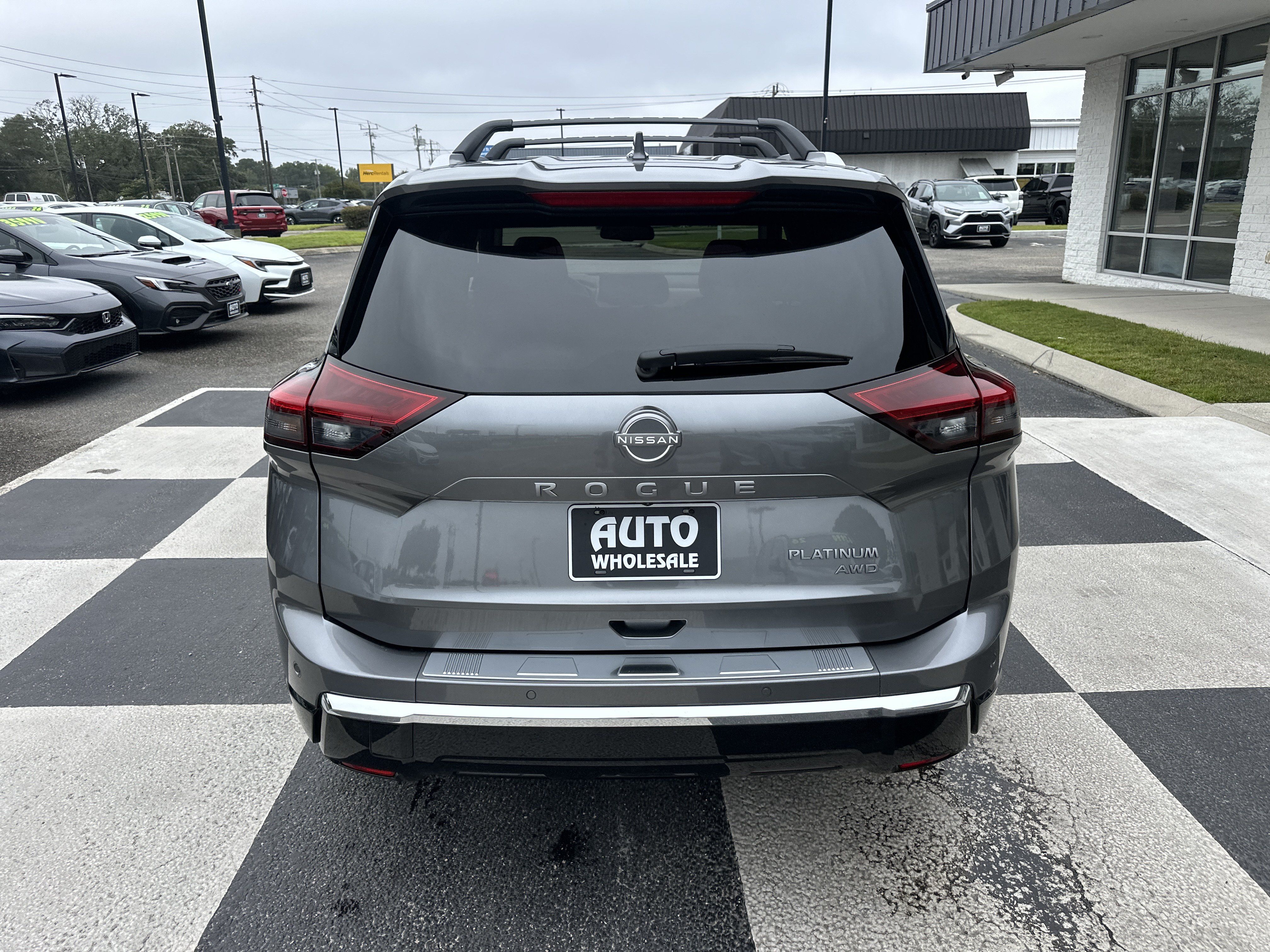 Used 2026 Nissan Rogue Platinum w/ Platinum Premium Package AWD/4WD image 4