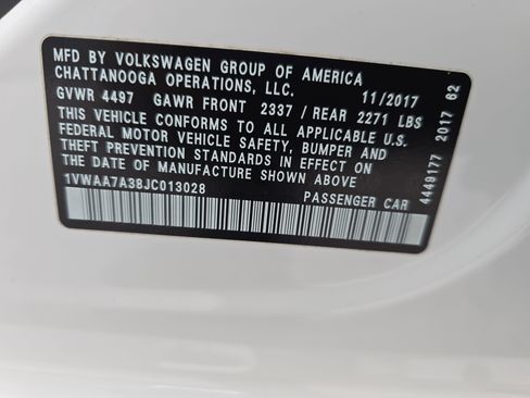 Used 2018 Volkswagen Passat 2.0T R-Line image 36