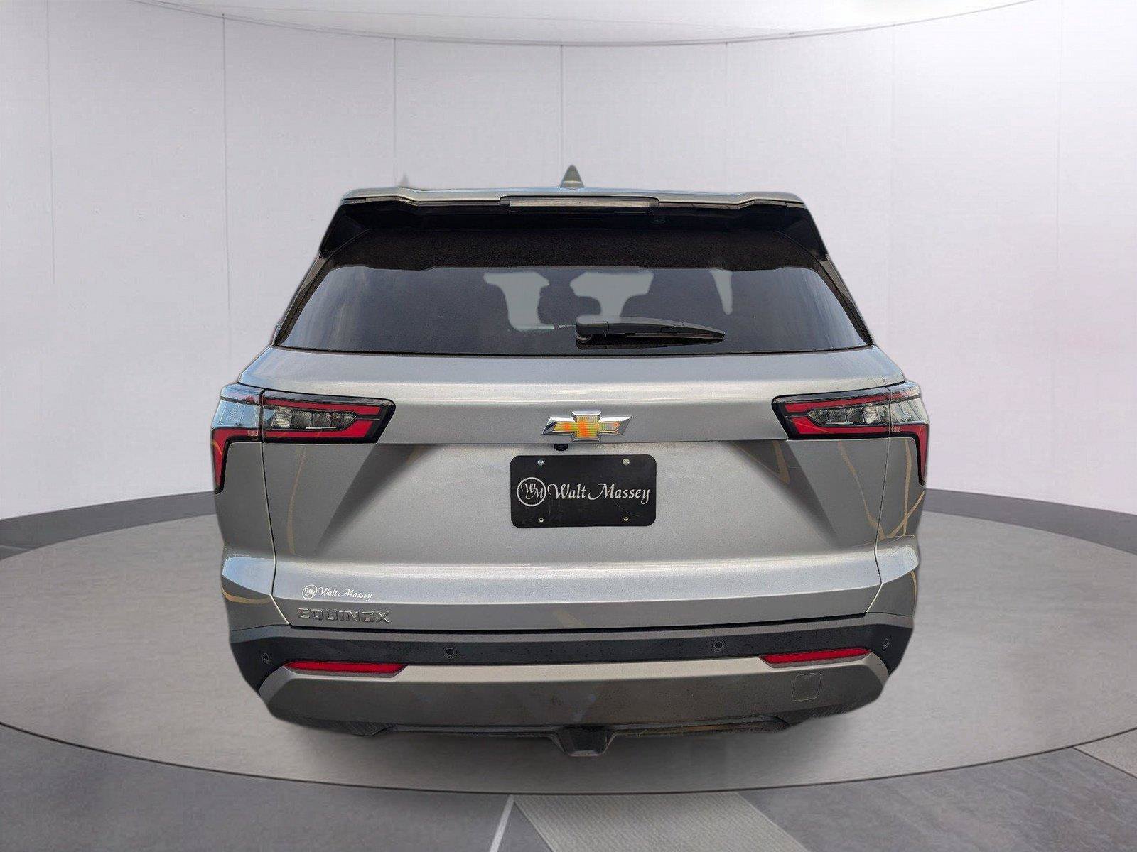 Used 2026 Chevrolet Equinox LT FWD image 6