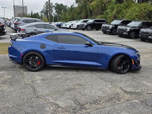 Used 2022 Chevrolet Camaro ZL1 image 36