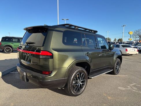 Used 2024 Lexus GX 550 image 3
