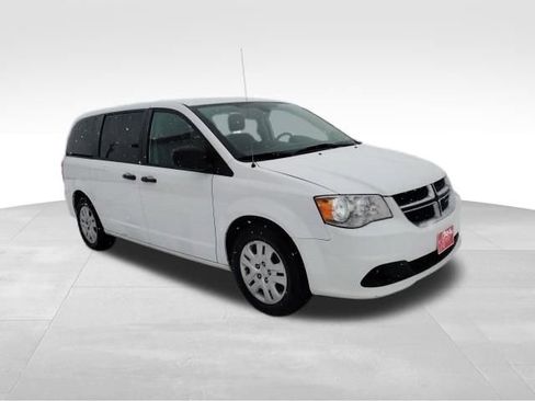 Used 2019 Dodge Grand Caravan SE w/ UConnect Hands-Free Group image 8