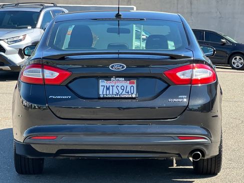 Used 2015 Ford Fusion SE FWD image 8