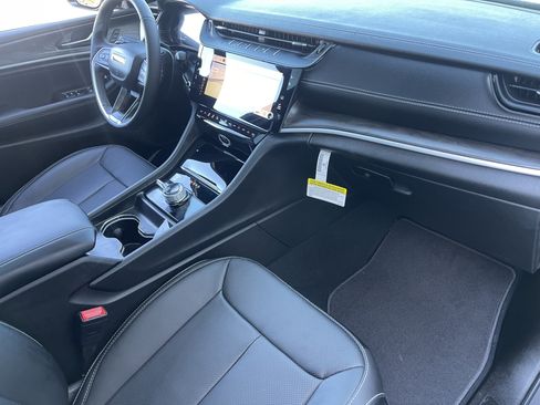 New 2026 Jeep Grand Cherokee Limited Reserve image 24