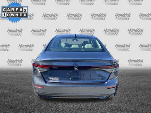 Used 2023 Honda Accord Touring image 9