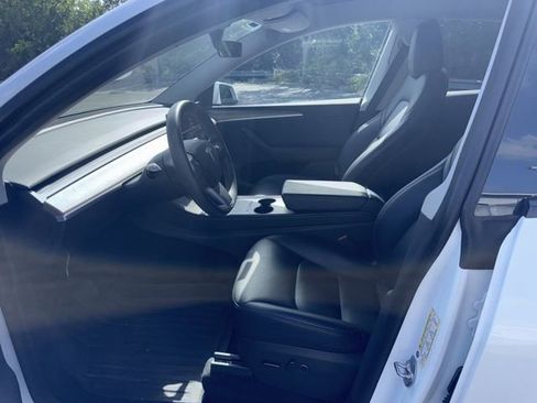 Used 2023 Tesla Model Y Long Range AWD/4WD image 8
