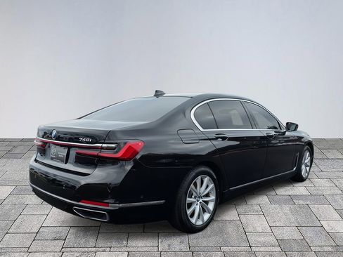 Used 2021 BMW 740i image 7