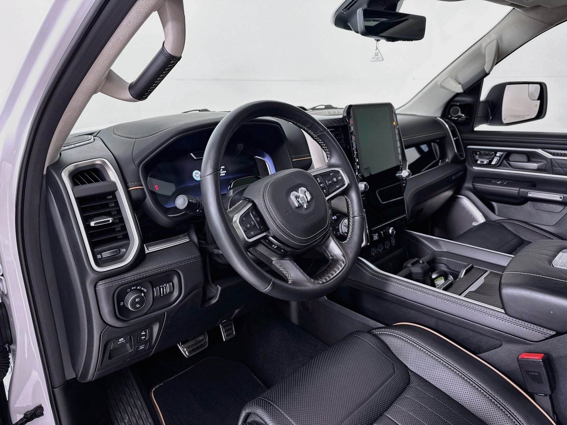 Used 2026 RAM 1500 Tungsten AWD/4WD image 10