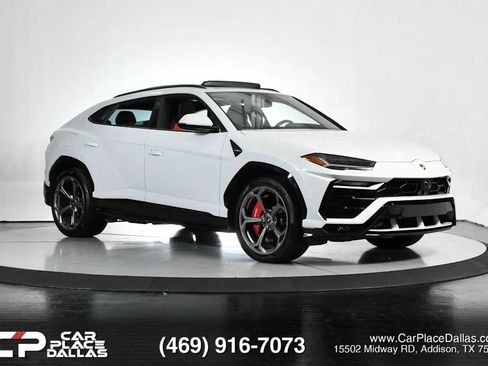 Used 2022 Lamborghini Urus AWD/4WD image 1
