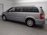 Used 2016 Chrysler Town & Country Touring image 3