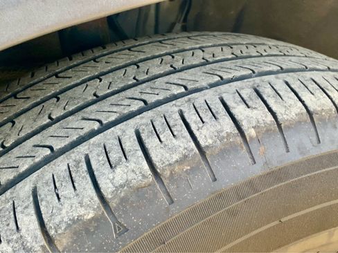 Used 2021 Toyota Highlander XLE image 16