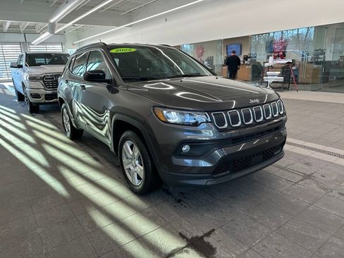 Used 2022 Jeep Compass Latitude w/ Convenience Group image 4
