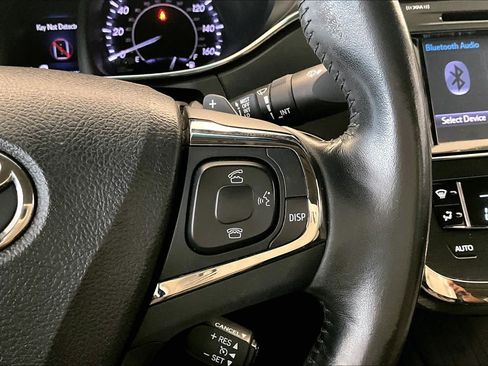 Used 2016 Toyota Avalon Touring FWD image 23