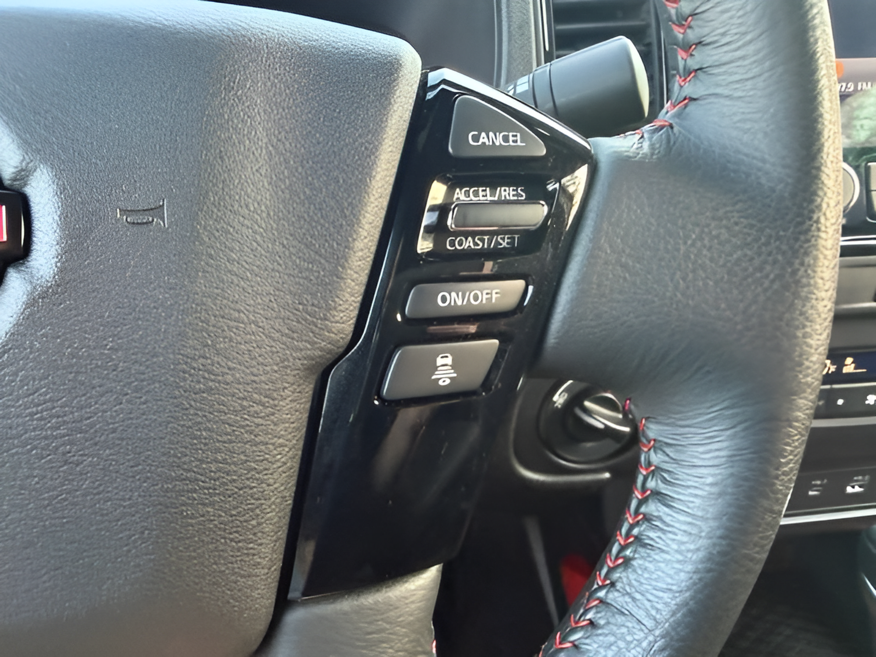 Used 2024 Nissan Frontier PRO-4X w/ Technology Package AWD/4WD image 14