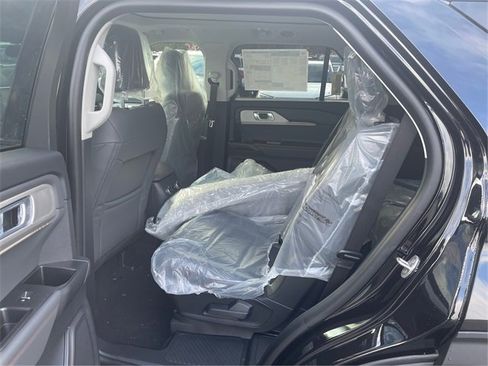 New 2026 Ford Explorer Active w/ Active Comfort Package image 10