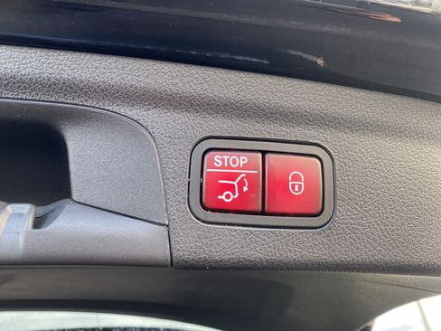 Used 2022 Mercedes-Benz GLE 350 4MATIC image 32